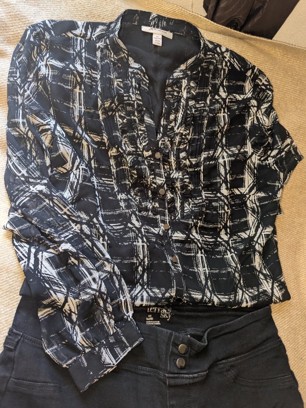 Blouse 16 and jean 14W (0X) combo.
